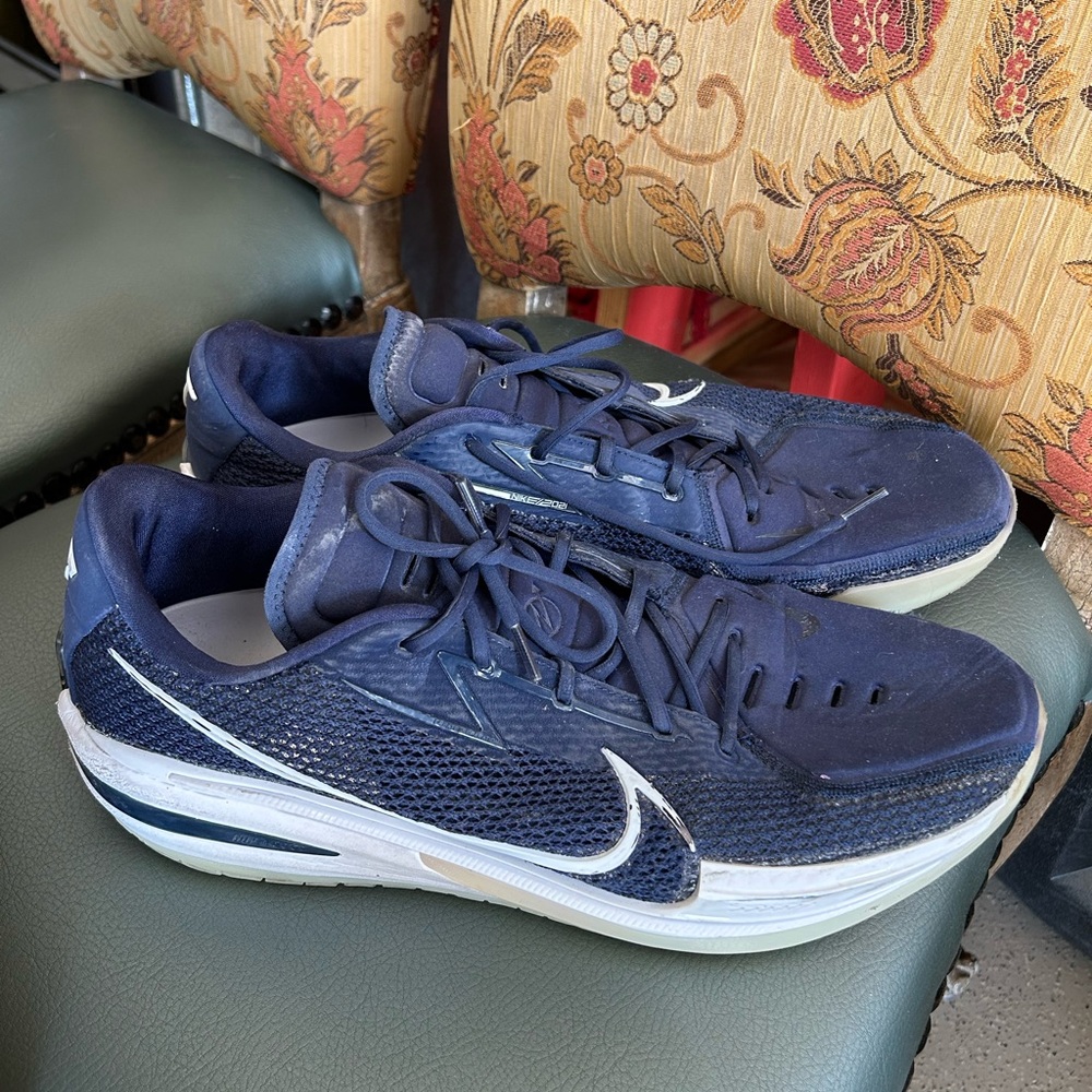 Nike Men's Dark Blue Sneakers with White Accents